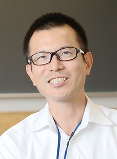 本郷学園 本郷中学校・高等学校
英語科主任 中学3年次担当
鹿島 国裕先生